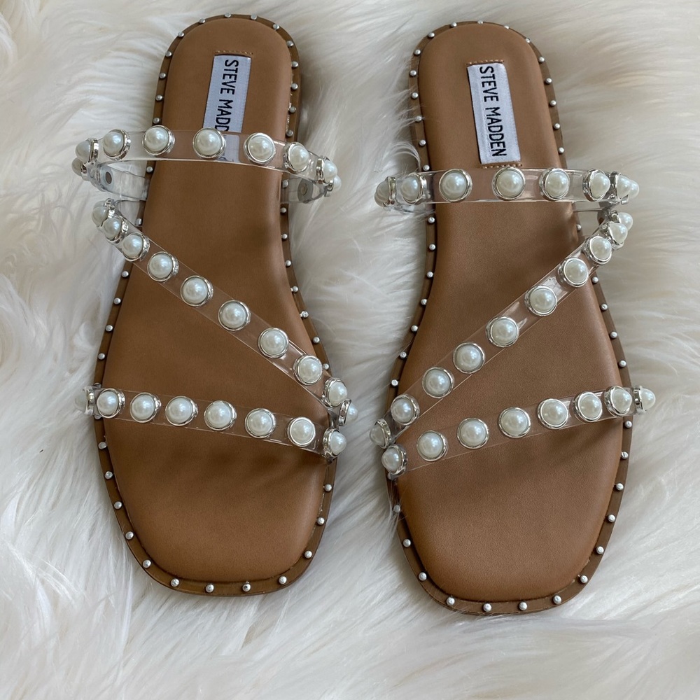 New! Steve Madden Sandals